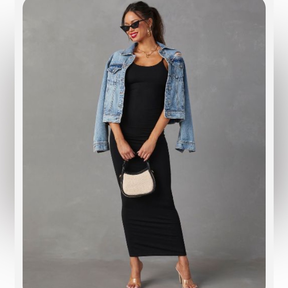 Amiah Low Back Maxi Dress - Black - Picture 7 of 7